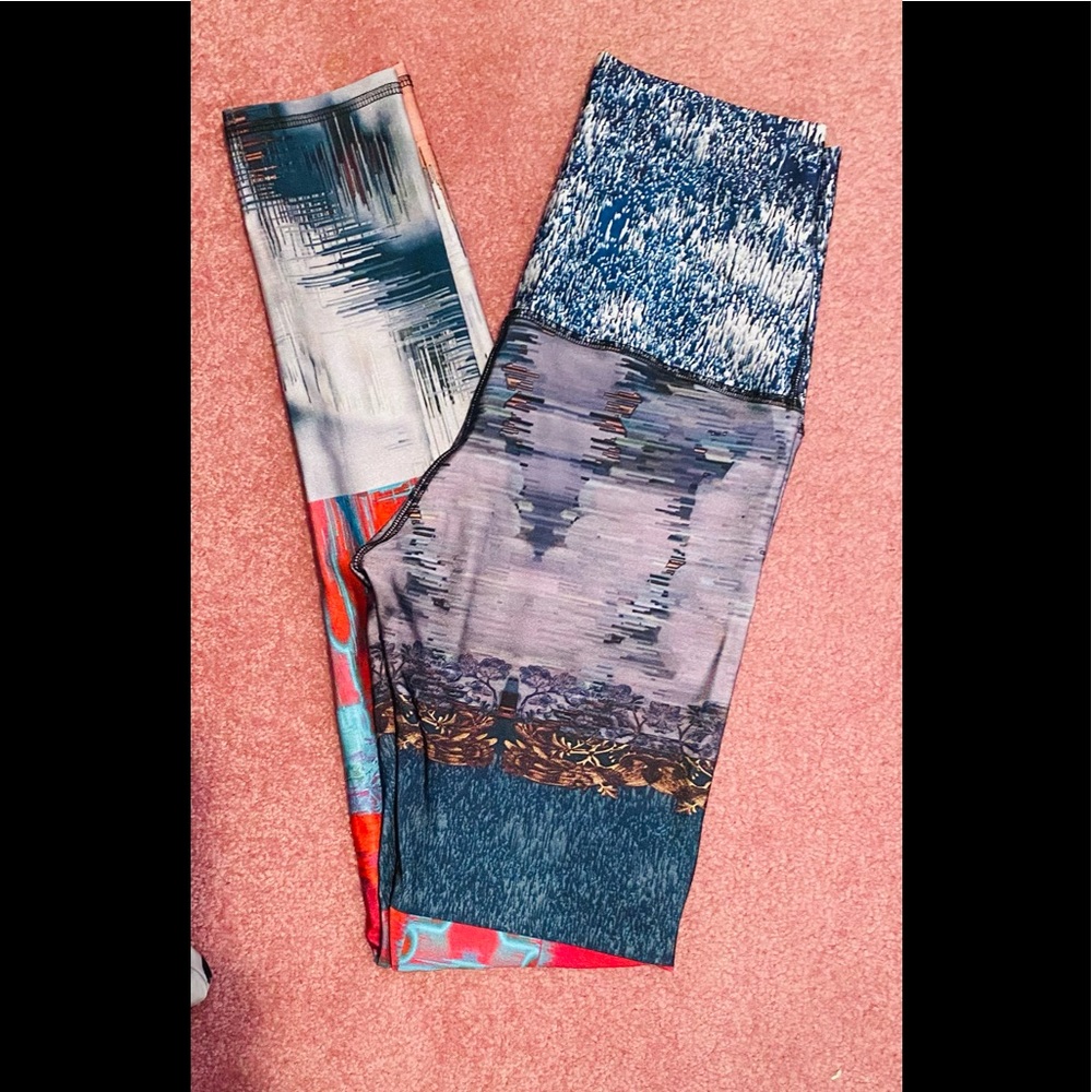 Emily Hsu leggings